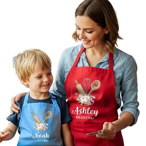 Personalized Matching Family Apron with Names for Mothers Day, Mommy and Me Aprons with Pockets, Cooking Aprons for Family, Gift for Mom or Dad, Head Chef, Sous Chef Aprons, Grandma Grandkids Apron