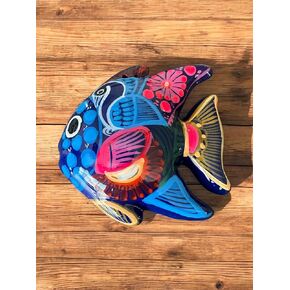 Guerrero Painted Fish Wall Art | Handcrafted Mexican Pottery Fish | Bright Indoor & Outdoor Decor | Large 9"x7" & Small 5"x5" Fish (Large)