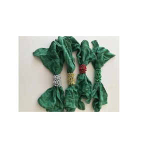 Set of 4 Green 15 inch Napkins with Beaded Necklace