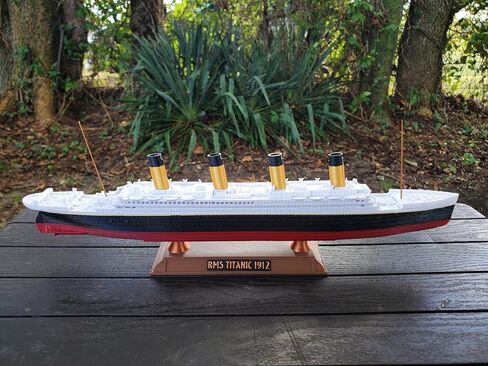 Theroller3d RMS Titanic Model Ship مع Iceberg ، 1 قدم تم تجميعها ، ألعاب تيتانيك للأطفال ، لعبة تيتانيك دقيقة تاريخياً ، سفينة تيتانيك ، تيتانيك كوبيبر ، تمثال تيتانيك ، تيتانيك بوت in Kuwait