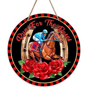 تشغيل من أجل علامة الباب الأمامي لسباق الخيل الوردي، شماعة باب خشبية على شكل حدوة حصان كنتاكي ديربي، ديكور الشرفة الخارجية، إكليل خشبي أسود وأحمر ديكور داخلي للتعليق على الحائط in Saudi Arabia
