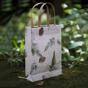 Natural Handmade Paper Gift Bags with Real Plants Embedded in the Surface, Paper Gift Bags for Parties, Wedding, Holiday Gift Giving, 4 Packs