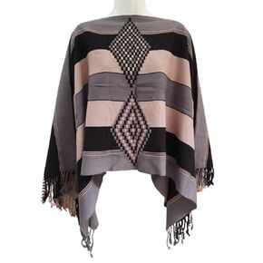 Mexican Tradicional Poncho Artesanal, Mañanita-Capa-Shawl, Hand Knit. Pink and Grey in Saudi Arabia