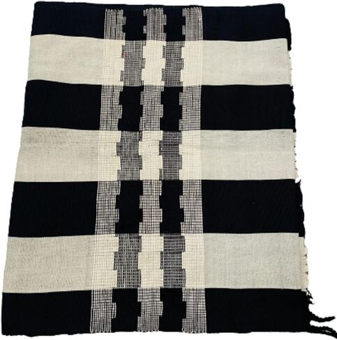Mexican Tradical Poncho Artesanal ، Mañanita-Capa-Shawl ، متماسكة. الأسود والبيج in Saudi Arabia