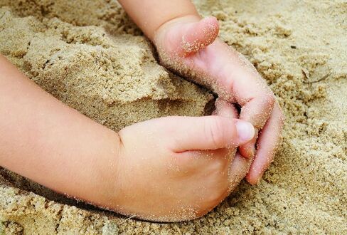 Premium Play Sand for Sandbox, 50lb, 30lb, 20lb, 5lb, 4lb, 3lb, 2lb, 1lb, Non-Toxic, Indoor or Outdoor Use, Fine Texture, Playsand Table, Sandbags, Garden, Vase or Weight Bags (Natural, 20 pounds) in Saudi Arabia