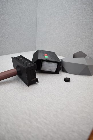 Buster Sword Deck Box - FF7 Deck Box - MTG Deck Box - Dice Container - Deck Storage - Deck Display - تخزين لعبة البطاقة in Kuwait