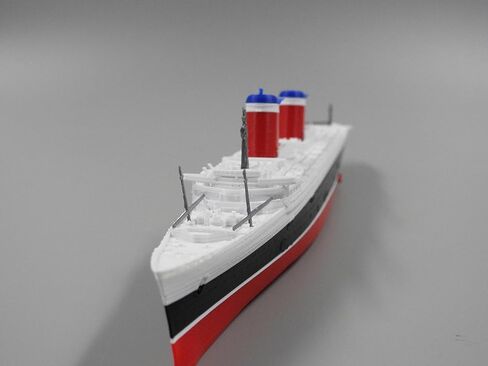 نموذج SS United States بواسطة Theroller3d 1 قدم في الطول (نموذج مع حامل) in Kuwait