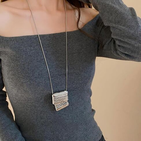 Irregular Pearl Necklace Heart-Shaped Pendant Women's Fashion Design Short Collarbone Chain 6.3 Inch in Kuwait