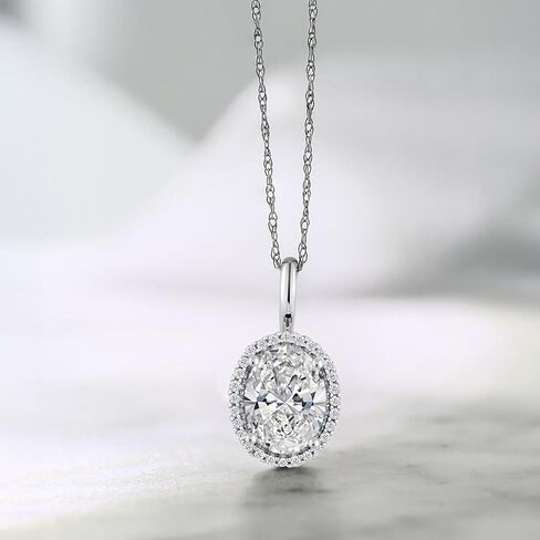 عقد بقلادة من الذهب الأبيض عيار 10 قيراط من Gem Stone King مزين بالزمرد والألماس للنساء (1.00 قيراط، بيضاوي 8 × 6 مم، مع سلسلة 18 بوصة) in Saudi Arabia