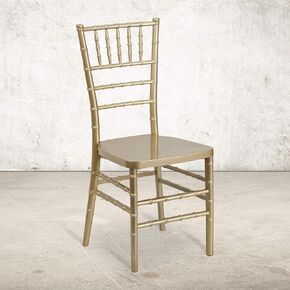 EMMA + OLIVER Matte White Resin Stacking Chiavari Chair