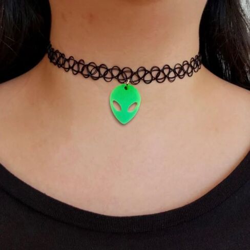 توهج في قلادة قلادة الرأس الغريبة المظلمة ، وقلادة سوداء سوداء ، وملحقات مهرجان Womens Rave ، ومجوهرات بيان ممتعة ، هدية لها (أخضر) in Saudi Arabia