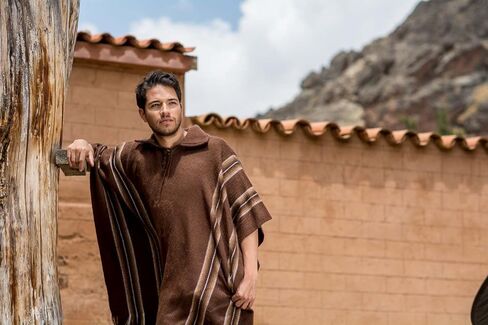 Gamboa - Genuine Alpaca Poncho - V Neck Poncho - Unisex - White in Kuwait