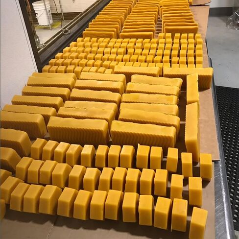 Mickelberry Gardens Pacific Northwest Beeswax - 1 رطل بلوك صلبة من الدرجة A صفراء - شمع العسل النقي ، المصادر بشكل مستدام للعناية بالبشرة ، DIY ، والحرف - المصنوعة في الولايات المتحدة الأمريكية in Saudi Arabia