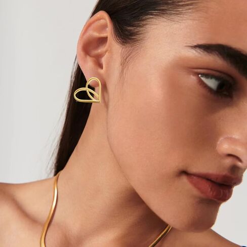 اقراط ذهبية على شكل قلب للنساء، اقراط مرصعة على شكل قلب مجوف، هدايا in Kuwait