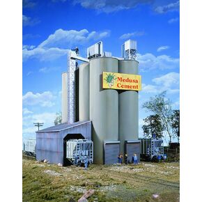 Walthers HO Scale Cornerstone Series® Medusa Cement Company 9 x 7 x x 11" 22.5 x 17.5 x 27.5cm