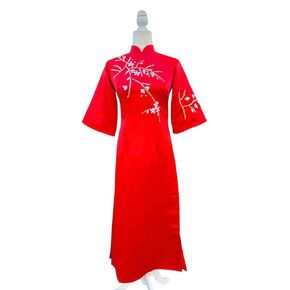 C2 Modern Flowers embroidered Red Ao dai Vietnam Vietnamese Traditional Ao Dai For Women, Vietnamese Dress, ao dai Tet Lunar New Year (M)