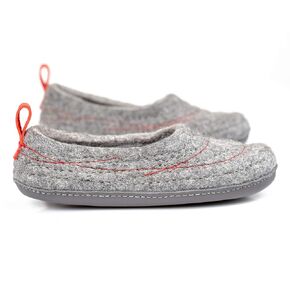 Warm Wool Slippers With Embroidered Surface and Red Pull Loop Handmade in Europe - Mothers Day Gifts