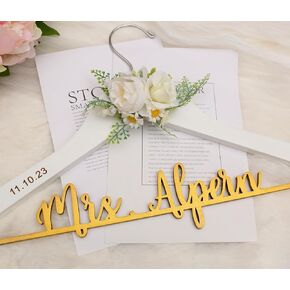Bride hanger, wedding hanger, wood engraving,personalized bride hanger, lady hanger, custom hanger, honor maid, bridesmaid, The doctor hangers，Gift-giving hangers