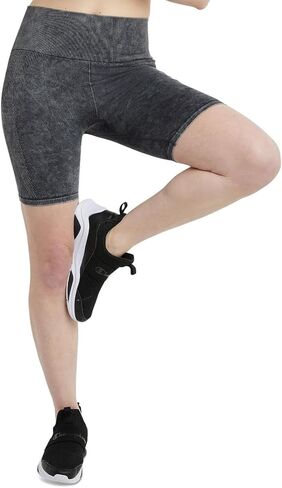 Champion Women's, Infinity Seamless, Comfortable Moisture-Wicking Bike Shorts, Classic Script, 7" Inseam, Black, X-Small in Saudi Arabia