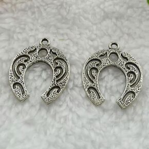 128 pcs Tibet Silver Horseshoe 28x23mm B306