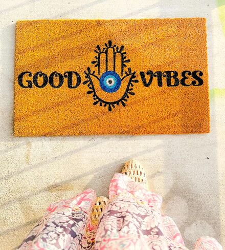 Hamsa Hand and Evil Eye Vibesdoormatt التي صممها Amida بواسطة Zaa ممسحة الروح (16x24 بوصة) in Saudi Arabia