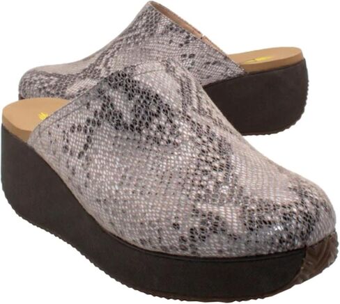 VOLATILE Women's Belmont Wedge Sandal in Saudi Arabia