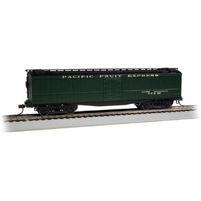 Bachmann Trains - 50' Express Reefer - Pacific Fruit Express #726 - HO Scale