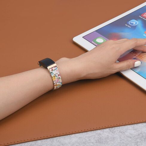 متوافق مع Fitbit Inspire 2 / Inspire HR/Inspire Band للنساء والفتيات، سوار ساعة بديل من الراتنج وحزام معصم قابل للتعديل لـ Fitbit Inspire 2 (أبيض فلورسنت) in Kuwait