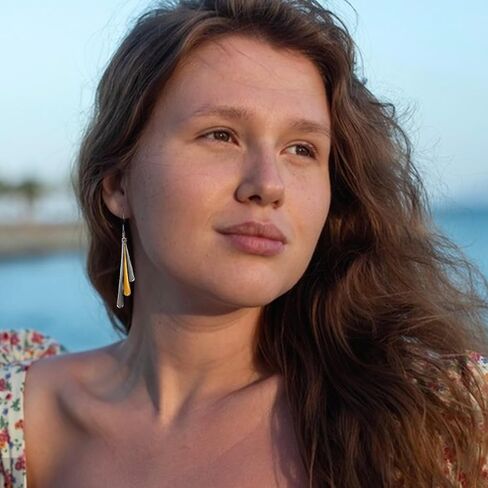 تي جي ان اي ال اقراط متدلية طويلة بتصميم اوراق زيتون وشراشيب من التيتانيوم، اقراط من الزركونيا المكعب، اقراط متدلية للنساء، اقراط من التيتانيوم النقي لا تسبب الحساسية للاذن الحساسة، معدن، لا in Saudi Arabia