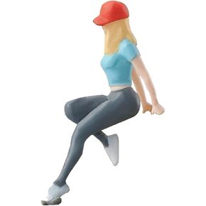 Miniature Scene People 1/64 Girl Figures Resin 1/64 HO Scale Simulated Girl Figures People Figurines for Miniature Scene Diorama Sand Table