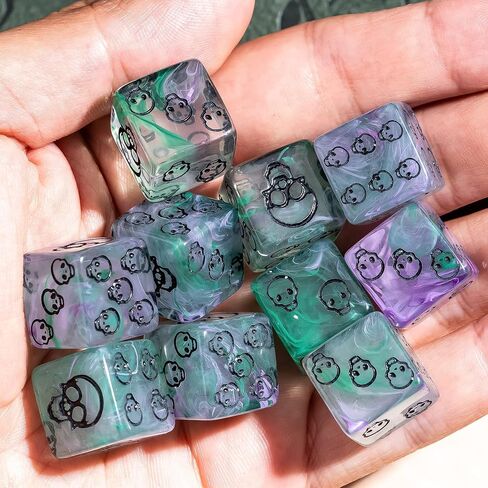 10pc 16mm D6 DICE SET ، 6 -Side Dice Standard 6 Side مع حقيبة جلدية محمولة ، نمط جمجمة ، لعبة D&D RPG Tabletop أو تدريس الرياضيات (الأخضر والأرجواني) in Kuwait