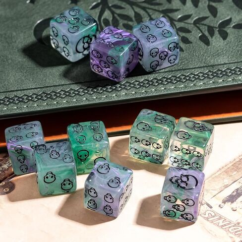 10pc 16mm D6 DICE SET ، 6 -Side Dice Standard 6 Side مع حقيبة جلدية محمولة ، نمط جمجمة ، لعبة D&D RPG Tabletop أو تدريس الرياضيات (الأخضر والأرجواني) in Kuwait