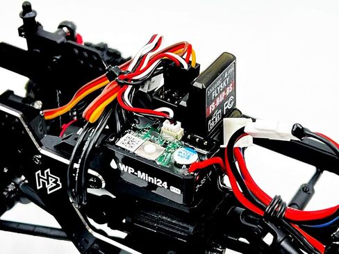 CR-18P V3 Rushmore Urghmore باللون الأحمر-1/18 المقياس RC Truck Mawler مع ميزات شاحنات RC على الطرق الوعرة ، محاور البوابة والتروس المعدنية-جاهزة للتشغيل ، 2S/3S LIPO متوافقة (1810416-V3) in Kuwait