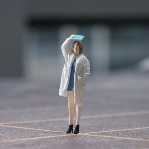 1/32 Doctor Figures 1:32 Doctor Figurine Simulation Figurines 1/32 Scale Miniature Model Figures for DIY Projects Miniature Scenes, Blue Male in Kuwait