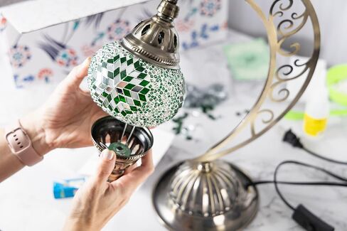 مصباح القمر التركي مصباح صنع القمر | DIY ملونة الزجاج الزجاجية طاولة داكنة الضوء | طقم الحرف للبالغين | اصنع المصباح الخاص بك | غرفة نوم غرفة المعيشة | قطع الفسيفساء ، الخرز ، us-plug (أخضر) in Kuwait