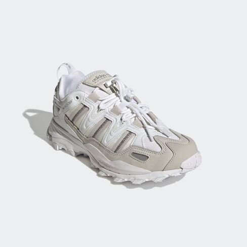 حذاء أديداس Hyperturf Adventure للرجال، بيج، مقاس 9.5 in Saudi Arabia