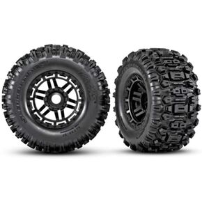 Belted Traxxas Maxx tire/Wheel