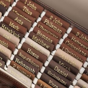 علامات تبويب الكتاب المقدس upafexxi-cloth ، علامات تبويب الكتاب المقدس للنساء والرجال (رسائل مطرزة وردية) ملصقات طباعة كبيرة ، سهلة القراءة والتطبيق ، 66 فصول تسميات لسهولة التنقل (الوردي)