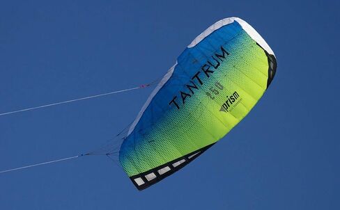 Prism Tantrum 250 Parafoil Kite مع شريط تحكم in Kuwait
