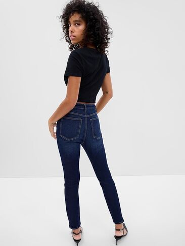 GAP Women's High Rise Favorite Jegging Pant in Saudi Arabia