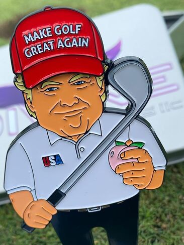 أداة ديفوت المضحكة لدونالد ترامب مع قبعة علامة كرة الجولف الرائعة مرة أخرى ومشبك القبعة المغناطيسي in Kuwait