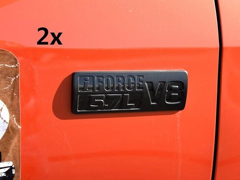 قطعتان من شعار OEM 5.7L V8 الجانبي ثلاثي الأبعاد متوافق مع Pro Iforce (أسود بالكامل) in Kuwait