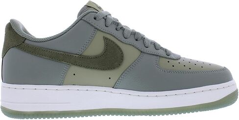 حذاء Nike Air Force 1'07 Lv8 للرجال مقاس 9.5 in Saudi Arabia