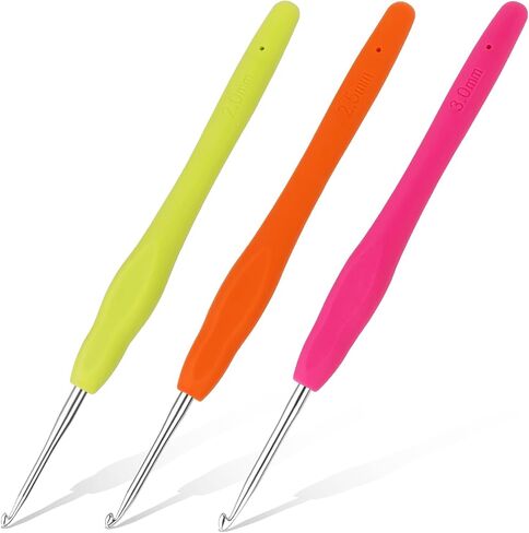 Iuuidu 2PCS 2.0mm 2.5mm Crochet Hooks, Ergonomic Handle Crochet Hooks for Arthritic Hands, Extra Long Crochet Needles for Beginners, Comfortable Smooth Knitting Needles for Handmade DIY Multicolor in Saudi Arabia