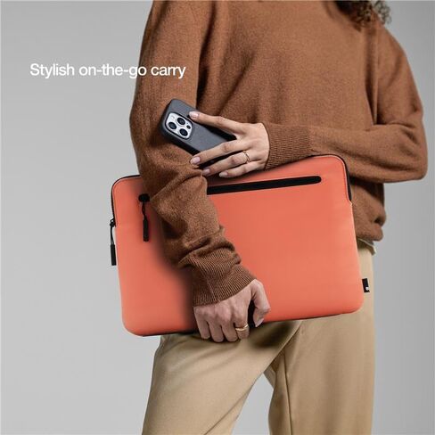 حقيبة كمبيوتر محمول مدمجة من Incase مع نايلون الطيران - حقيبة MacBook Pro 14 بوصة وحقيبة كمبيوتر (14 بوصة، 2023-2021) - متينة وخفيفة الوزن، أسود (13.9 × 9.76 × 1.06 بوصة) in Kuwait