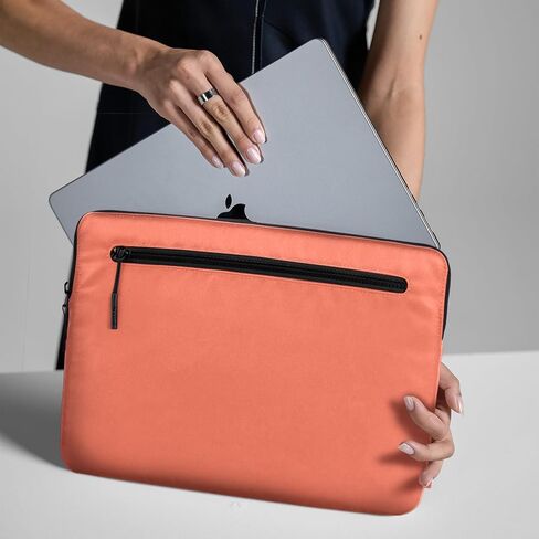 حقيبة كمبيوتر محمول مدمجة من Incase مع نايلون الطيران - حقيبة MacBook Pro 14 بوصة وحقيبة كمبيوتر (14 بوصة، 2023-2021) - متينة وخفيفة الوزن، أسود (13.9 × 9.76 × 1.06 بوصة) in Kuwait