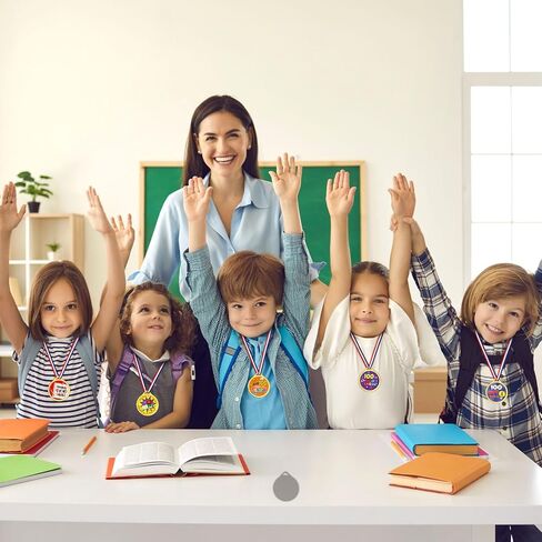 200 قطعة من ميداليات اليوم 100 للمدرسة، ميداليات متنوعة لجوائز للأطفال، جائزة جائزة الكأس البلاستيكية للفصل الدراسي، 100 يوم من المدرسة، ديكورات حفلات الجمباز، مكافأة مسابقة الجمباز in Kuwait