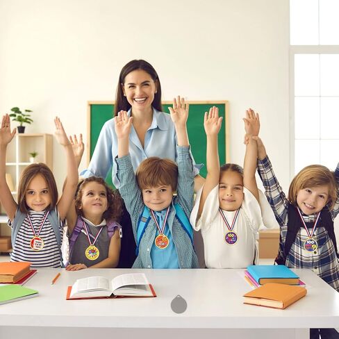 200 قطعة من ميداليات اليوم 100 للمدرسة، ميداليات متنوعة لجوائز للأطفال، جائزة جائزة الكأس البلاستيكية للفصل الدراسي، 100 يوم من المدرسة، ديكورات حفلات الجمباز، مكافأة مسابقة الجمباز in Kuwait