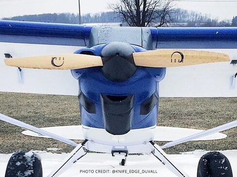 XOAR PJI 16x10 3-Blade RC Airplane Propeller. 16 بوصة 3 شفرة الخشب الدعامة لمحركات الغاز in Kuwait