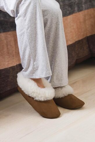 شبشب من جلد الغزال للأطفال من فرو الألبكة بنسبة 100% للجنسين - أحذية نوم ناعمة ودافئة ومريحة in Kuwait